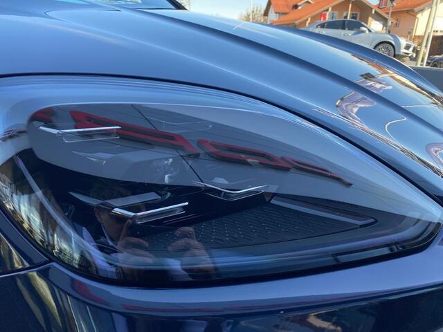 Porsche CAYENNE 3.0 E-Hybrid 470 PK ACC Panoramadak Head-Up BOSE 20 Inch