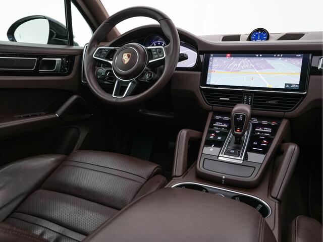 Porsche CAYENNE 3.0 E-Hybrid Sport-Chrono-Pack (INCL-BTW) *PANO | CLUB-FULL-LEATHER | SOFT-CLOSE | MEMORY-PACK | SURROUND-VIEW | FULL-LED | NAVI-FULLMAP | AIR-SUSPENSION | DAB | DIGI-COCKPIT | PDC | CRUISE | SPORT-SEATS | 21"ALU*