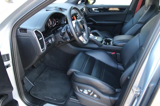 Porsche CAYENNE 3.0 E-Hybrid | Sport Chrono | Matrix-Led | 360 | Org NL