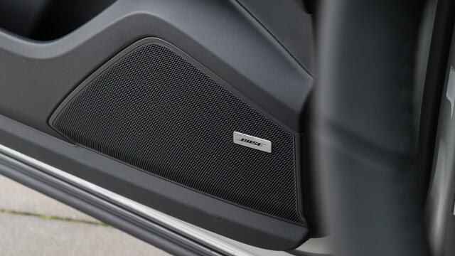 Porsche CAYENNE Coupé 3.0 E-Hybrid SportDesign | Head-up | Sportuitlaat | HD Matrix | Bijrijdersdisplay | Soft-Close | BOSE Sound | Trekhaak