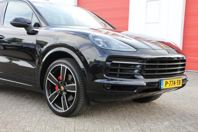 Porsche CAYENNE 3.0 340pk Trekhaak | All black | 22 inch