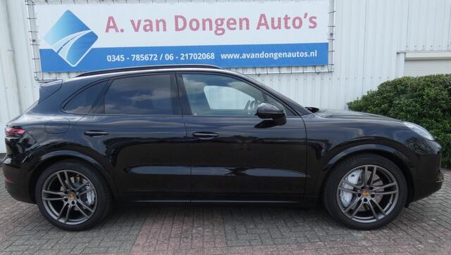 Porsche CAYENNE 4.0 V8 551PK TURBO,Pano,360,Nightvision,Trhaak