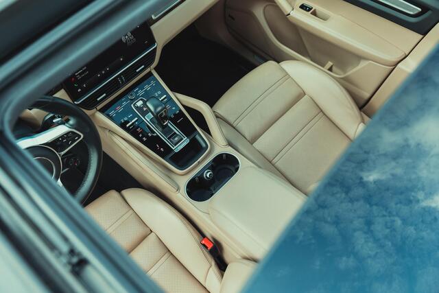 Porsche CAYENNE 3.0 E-Hybrid Platinum Edition