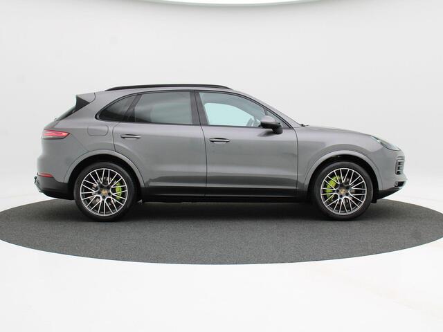 Porsche CAYENNE 3.0 E-Hybrid 463 Pk Automaat | 360° Camera | Trekhaak | Bose Audio | Panorama Dak | Adaptive Cruise | Volledig Leder | LED | 21 Inch | 55.904 Km!!
