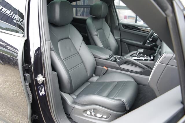 Porsche CAYENNE Coupe 2.9 S 441PK Sport Chrono | Dealer Onderhouden | Head-Up | Pano | Trekhaak
