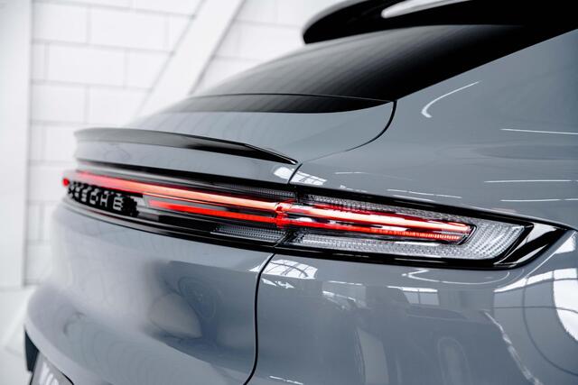 Porsche CAYENNE Coupé E-Hybrid Bijrijder display l Lichtgew sportpakket l Entertainment l Burmester