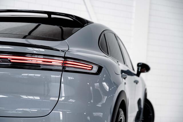 Porsche CAYENNE Coupé E-Hybrid Bijrijder display l Lichtgew sportpakket l Entertainment l Burmester