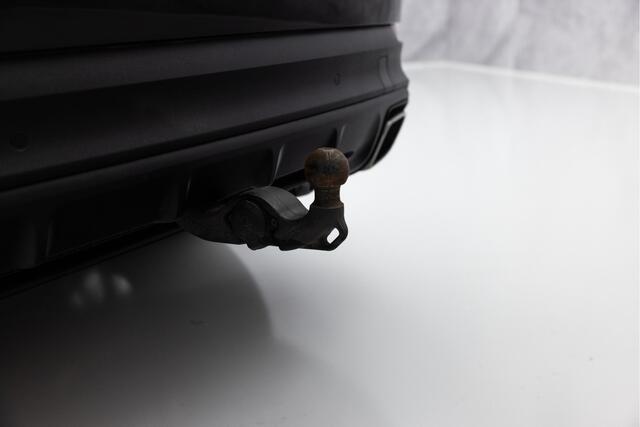 Porsche CAYENNE 3.0 E-Hybrid | Pano | Clubleder | E-Trekhaak | Luchtvering