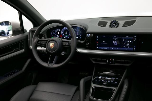 Porsche CAYENNE 3.0 E-Hybrid |Pano|Krijt|SportChrono|Dodehoek|