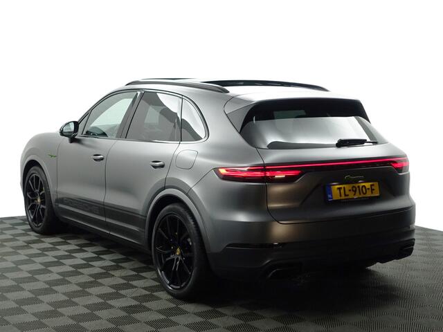 Porsche CAYENNE 3.0 E-Hybrid Sport Design Aut- Panoramadak, Sport Chrono, Carbon, Bose Audio, 360 Camera, Memory, Keyless, Sfeerverlichting, Ada Cruise