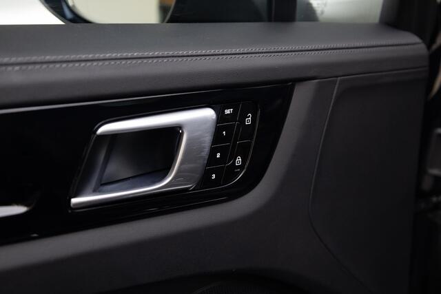 Porsche CAYENNE 3.0 E-Hybrid | 21 Inch | Panoramadak | Luchtvering | 360 Camera | Trekhaak | Leder |