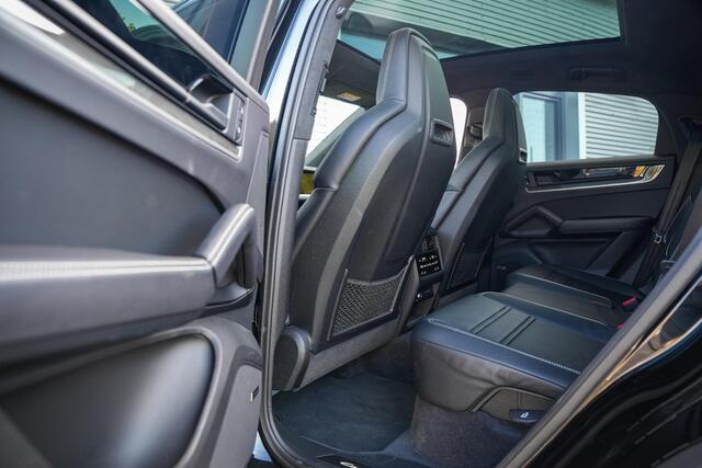 Porsche CAYENNE Coupé 3.0 E-Hybrid SportDesign Carbon | 4x Display incl. Passagiersdisplay & HUD Bose 22""