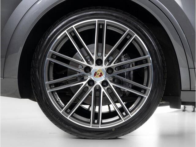 Porsche CAYENNE Coupé E-Hybrid