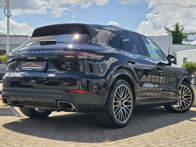 Porsche CAYENNE 3.0 PANO|CAMERA 360|2X ELEKTRISCHE STOELEN|LEDER DACHBORT|LUCHTVERING|21 INCH|DEALER ONDERHOUDEN Maandag tot Vrijdag geopend van 09.00 uur tot 20.00 uur en Zaterdag van 09.00 tot 18.00 uur