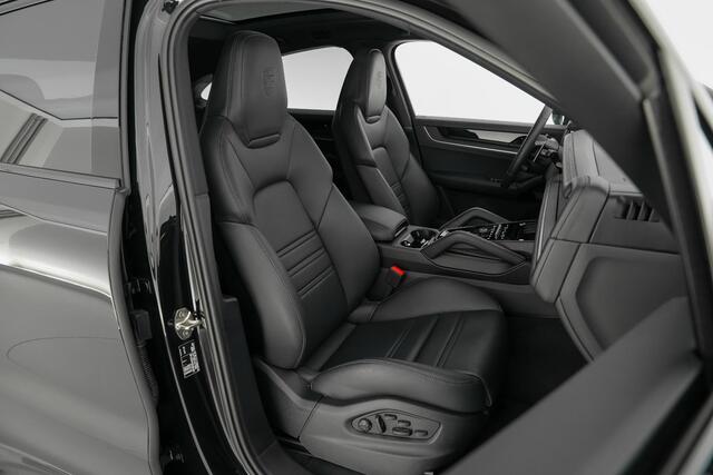 Porsche CAYENNE Coupé 3.0 470pk E-Hybrid |BTW-auto|panoramadak|passenger display|achteras besturing|Burmester|memory|standkachel|sport design|sport chrono|18-voudig|HUD|PDLS|luchtvering|sportuitlaat|21" lichtmetalen velgen|
