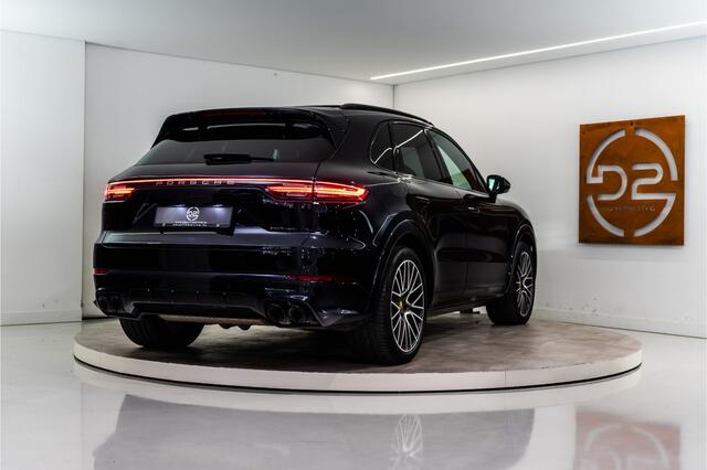Porsche CAYENNE 3.0 E-Hybrid Platinum Edition 462PK | NL AUTO | 1e Eigenaar NAP | Sport Design | Pano | Bose | Meedraaiende achteras | VOL OPTIE! 12 MND Garantie