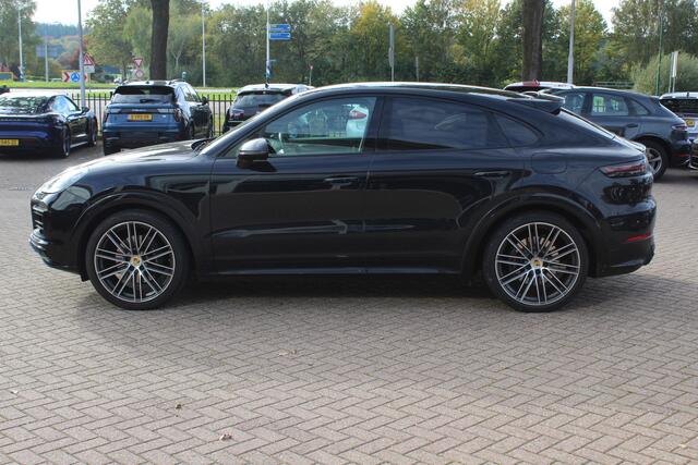 Porsche CAYENNE Coupé 3.0 E-Hybrid / Trekhaak / Panoramadak / Camera / 22'' / CarPlay / Sportdesign+Chrono / Luchtvering / Bose / Dodehoek / Stoelverwarming / DAB / ACC