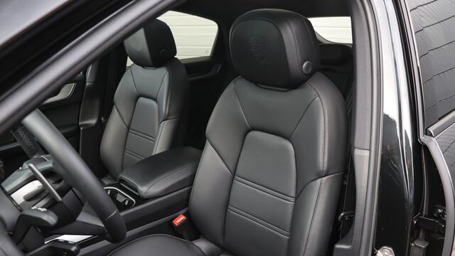 Porsche CAYENNE Coupé 3.0 E-Hybrid SportDesign | Head-up | Soft-Close | BOSE Sound | Surround View | Trekhaak | Panoramadak