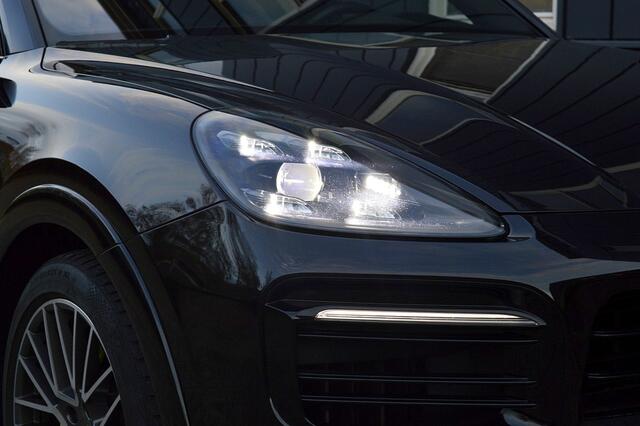 Porsche CAYENNE 3.0 E-Hybrid Rijklaarprijs-Garantie Panoramadak Martrix Leder Bose Sfeer verlichting