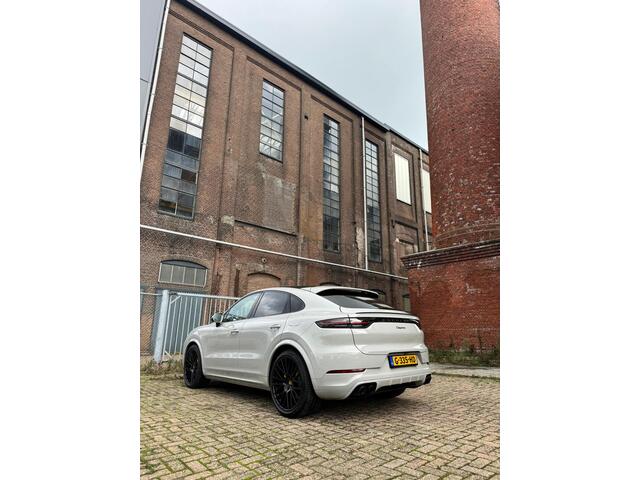 Porsche CAYENNE Coupé 3.0 E-Hybrid