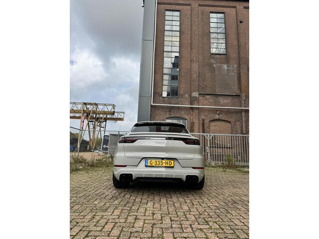 Porsche CAYENNE Coupé 3.0 E-Hybrid