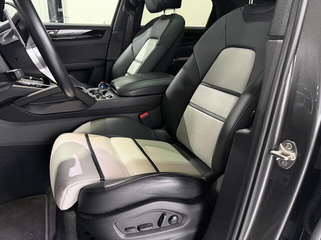 Porsche CAYENNE Coupé SPORT DESIGN PANO/ 3.0 E-Hybrid