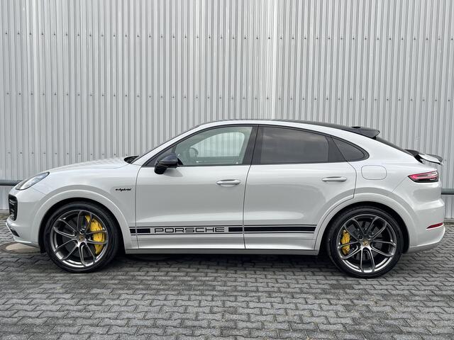 Porsche CAYENNE Coupé *TURBO S-E*680PK*CARBON*NL AUTO*APPROVED*SP.UITLAA