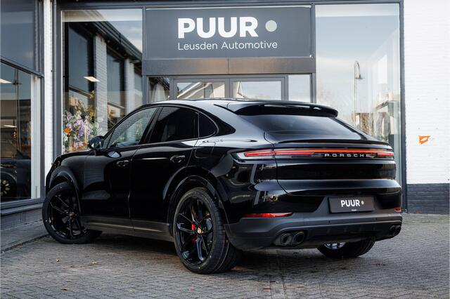 Porsche CAYENNE Coupé 3.0 E-Hybrid Sport Chrono Passenger Display - 18-weg Zetels - 360 Camera - Trekhaak