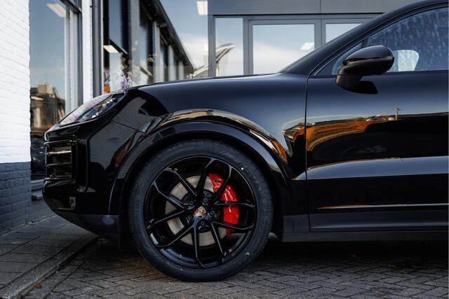 Porsche CAYENNE Coupé 3.0 E-Hybrid Sport Chrono Passenger Display - 18-weg Zetels - 360 Camera - Trekhaak