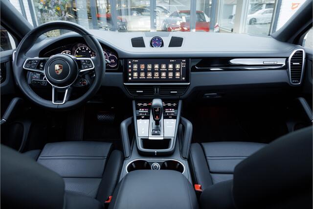 Porsche CAYENNE Coupé 3.0 E-Hybrid Platinum Edition Krijtgrijs - Luchtvering - Trekhaak - Head Up