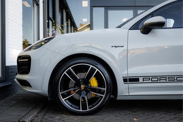 Porsche CAYENNE Coupé 3.0 E-Hybrid Platinum Edition Krijtgrijs - Luchtvering - Trekhaak - Head Up
