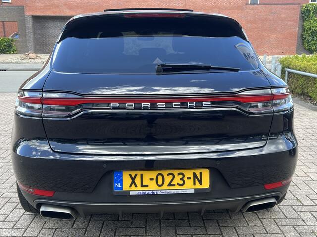 Porsche MACAN 2.0 245 pk Facelift Panoramadak Luchtvering Bose Leer Led Koplampen Dab Camera 21 Inch RS Spyder Velgen NL Auto AWD