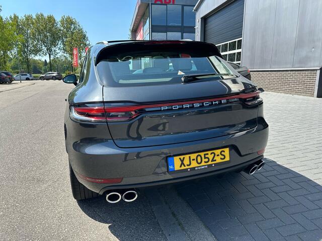Porsche MACAN 2.0 245 pk Sport-Chrono / 1e-Eigenaar/ Facelift-Model/ Lucht-Vering/ Pano-Dak/ Bose-Sound/ Stoel.Verw/ Stoel-Koeling/ Camera/ 21'' LMV