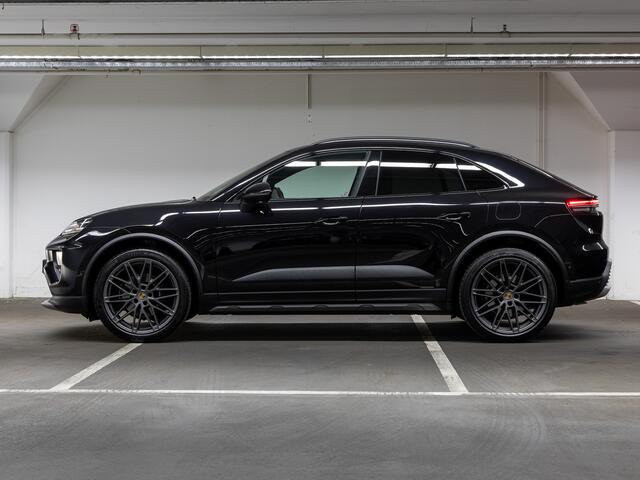 Porsche MACAN 4