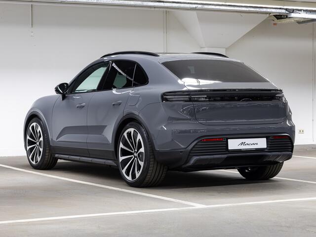 Porsche MACAN 4