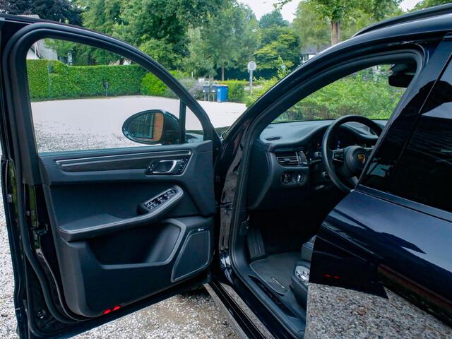 Porsche MACAN 2.9 GTS | Jet Black | Burmester | PCCB | Pano | PASM | Sport Chrono