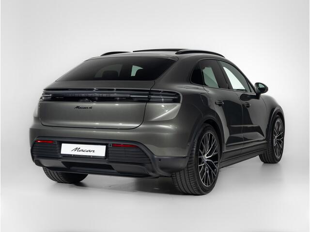 Porsche MACAN 4