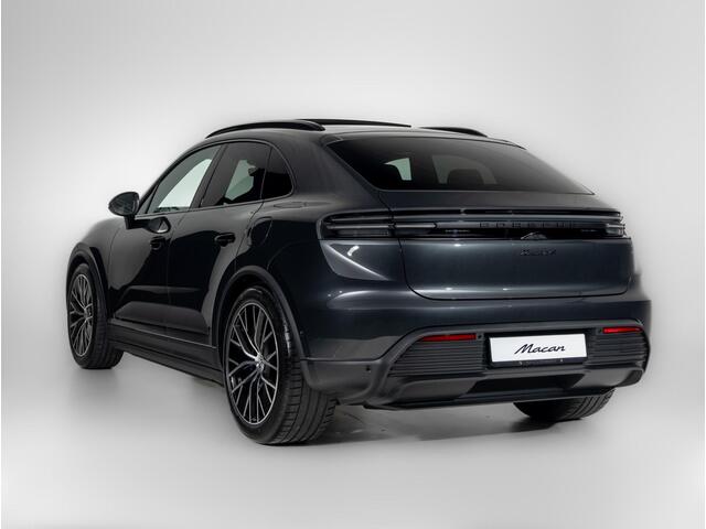 Porsche MACAN 4