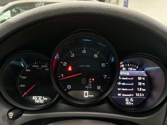 Porsche MACAN 2.0 | Panoramadak | Luchtvering | 21 inch multispaaks | Memory | Onderhoudshistorie |