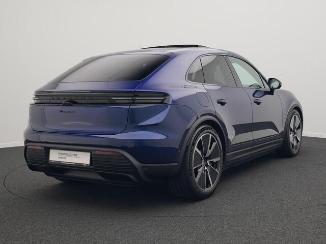 Porsche MACAN 4