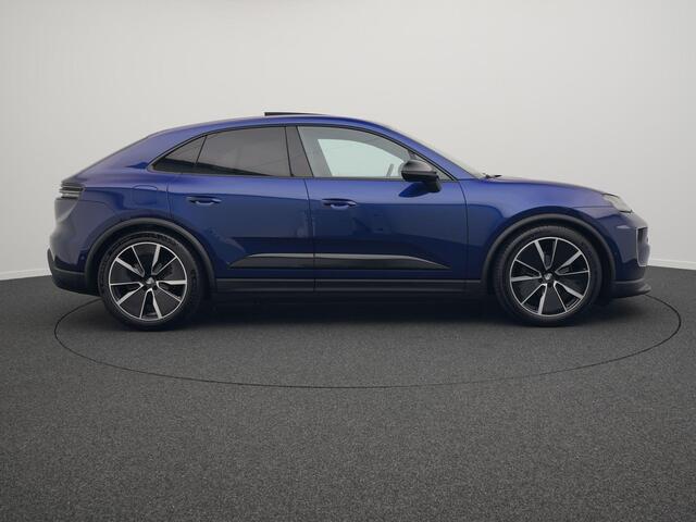Porsche MACAN 4