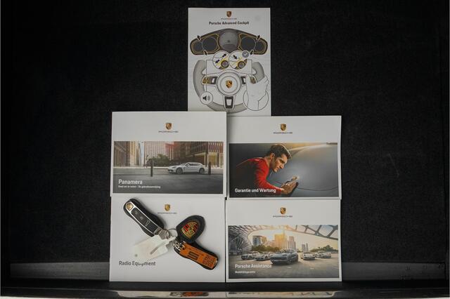 Porsche PANAMERA Sport Turismo 4.0 Turbo S E-Hybrid Pano Burmester Keramisch Sportstoelen