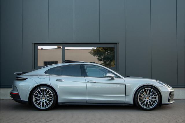 Porsche PANAMERA 2.9 4 E-Hybrid 470PK | 2025 | ACC | Stoelventilatie + Stuurverwarming | Camera | Lane & Side Assist | Softclose | Bose | Achterasbesturing | Memory 2x | 21"| Fabrieksgarantie | Geluid- en warmtewerend glas | Interieurverlichting kleur | 5 Zits | Sport Ch