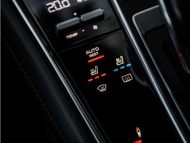 Porsche PANAMERA 3.0 4 Pano Luchtvering 360 cam.