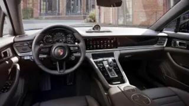 Porsche PANAMERA 4 E-Hybrid Sport Turismo Platinum Edition