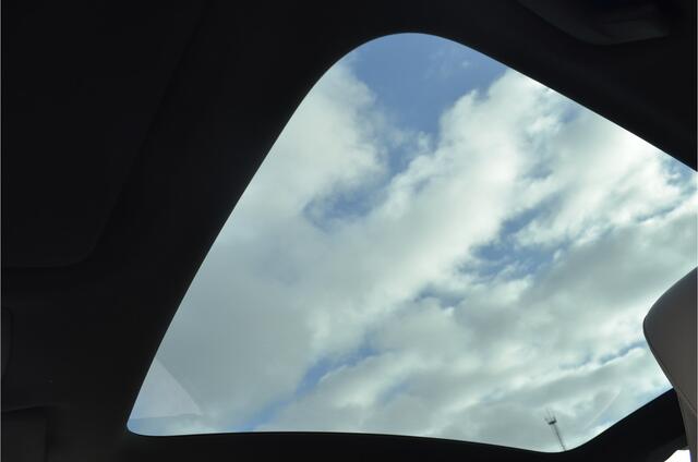 Porsche Taycan Performance 84 kWh