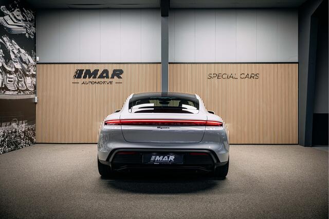 Porsche Taycan Performance 84 kWh Goed uitgevoerde Taycan met lage km stand NL geleverd