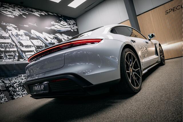Porsche Taycan Performance 84 kWh Goed uitgevoerde Taycan met lage km stand NL geleverd