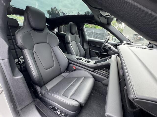 Porsche Taycan 4S Performance 93 kWh | Panorama | Achterasbesturing | Dual Display | Sport Design | Sport Chrono