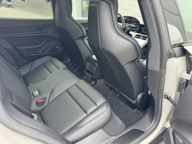 Porsche Taycan 4S Performance 93 kWh | Panorama | Achterasbesturing | Dual Display | Sport Design | Sport Chrono